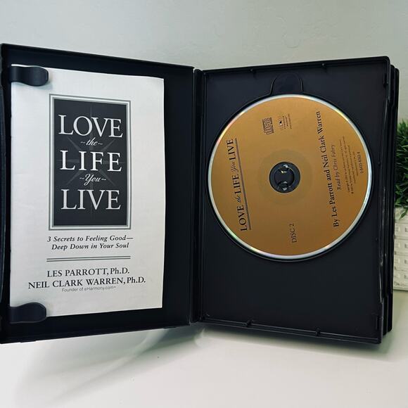 Love the Life You Live: 3 Secrets to Feeling Good--by Les Parrott III - Picture 2 of 5